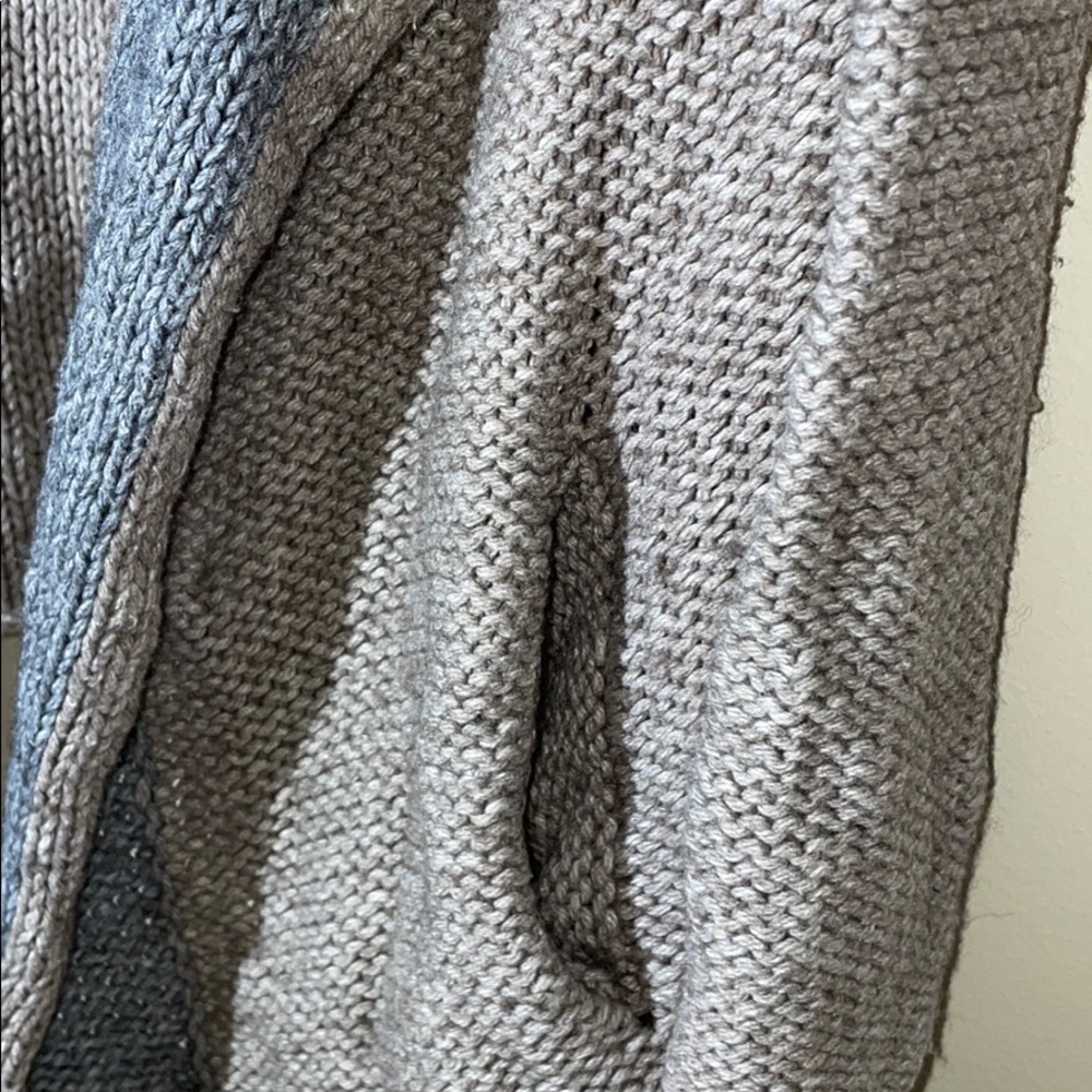 360 Sweater - Picture 5 of 7